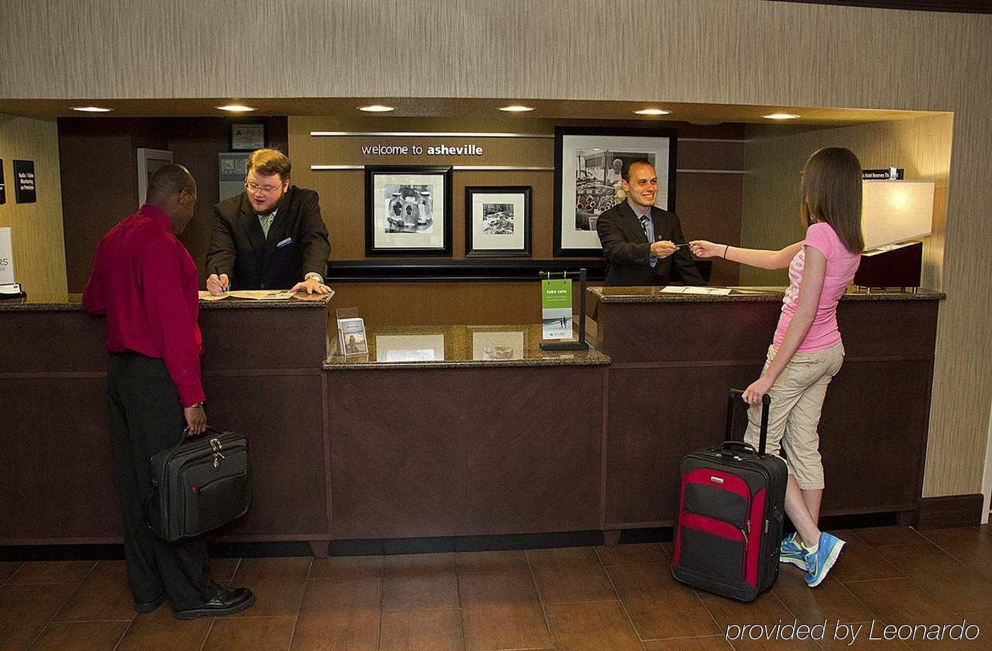 Hampton Inn Asheville - Biltmore Area מראה פנימי תמונה